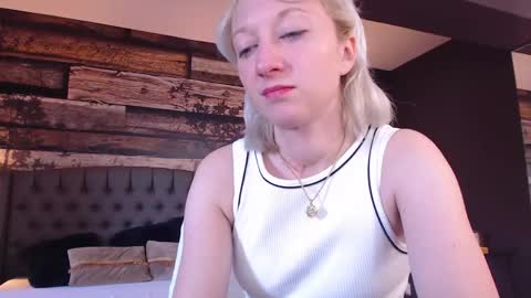 Natalie online show from 05-06-26, 08:19