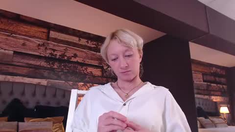 Natalie online show from 05-11-26, 02:45