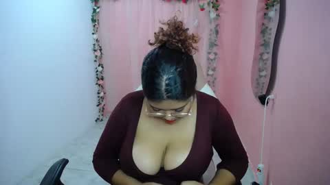 natalie_tits1 online show from 09-19-25, 09:04