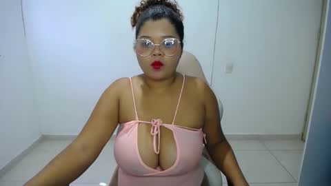natalie_tits1 online show from 02-15-26, 06:15
