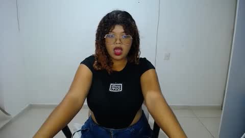 natalielabellex1 online show from 12-18-25, 04:40