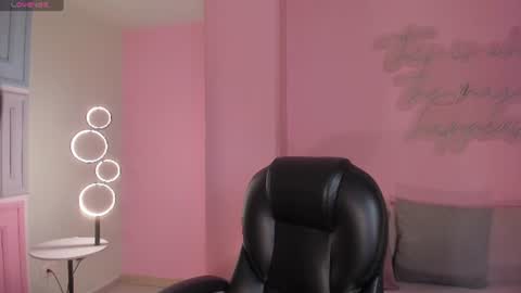 Natalie Lewis online show from 06-11-26, 11:52