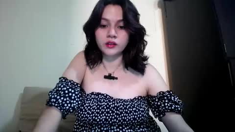 Snapshot of nataly__portman__ chatting on 10-21-25, 06:19 Nataly online show from 10-21-25, 06:19
