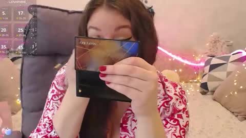 Snapshot of nataly_cute1 chatting on 01-17-25, 08:11 Nataly online show from 01-17-25, 08:11