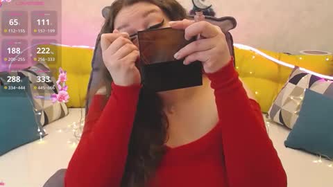 Snapshot of nataly_cute1 chatting on 02-14-25, 08:37 Nataly online show from 02-14-25, 08:37