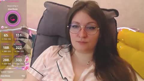 Snapshot of nataly_cute1 chatting on 02-24-25, 05:11 Nataly online show from 02-24-25, 05:11