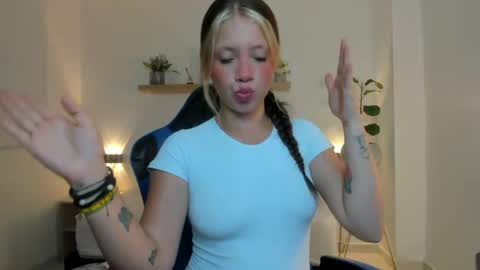 Nataly online show from 05-01-26, 01:54