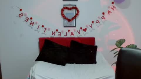 Snapshot of natalyescobar_lx chatting on 09-22-25, 12:18 Nataly Escobar online show from 09-22-25, 12:18