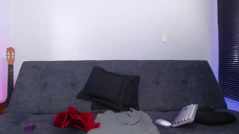   online show from 01-12-26, 07:41