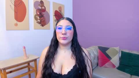 Snapshot of natalymeyer chatting on 11-03-25, 12:06 Nataly Meyer online show from 11-03-25, 12:06