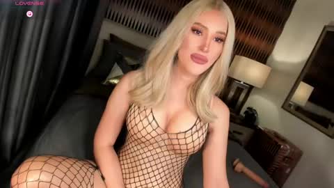 Natasha online show from 05-14-26, 03:35