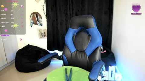 Natasha  online show from 01-28-25, 12:05