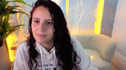 Natasha  tp   1430- 2100 online show from 05-02-26, 07:41