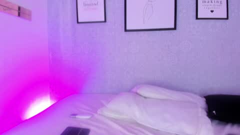 Snapshot of natasha_harpper chatting on 01-07-25, 03:33 Natasha online show from 01-07-25, 03:33