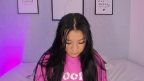 Snapshot of natasha_harpper chatting on 01-12-25, 01:48 Natasha online show from 01-12-25, 01:48