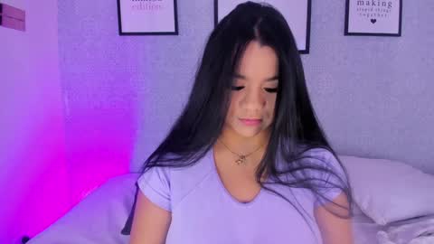 Snapshot of natasha_harpper chatting on 01-14-25, 01:28 Natasha online show from 01-14-25, 01:28