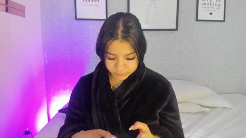 Snapshot of natasha_harpper chatting on 01-16-25, 12:53 Natasha online show from 01-16-25, 12:53