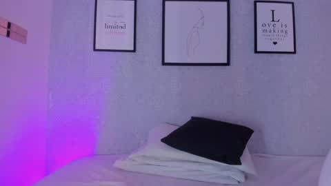 Snapshot of natasha_harpper chatting on 01-17-25, 12:52 Natasha online show from 01-17-25, 12:52