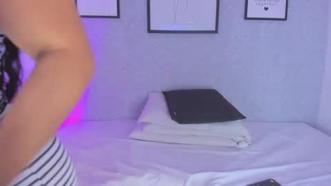 Snapshot of natasha_harpper chatting on 01-18-25, 11:43 Natasha online show from 01-18-25, 11:43