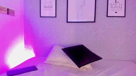 Snapshot of natasha_harpper chatting on 01-23-25, 12:30 Natasha online show from 01-23-25, 12:30