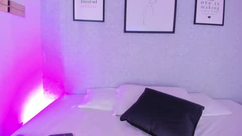 Snapshot of natasha_harpper chatting on 01-25-25, 12:26 Natasha online show from 01-25-25, 12:26