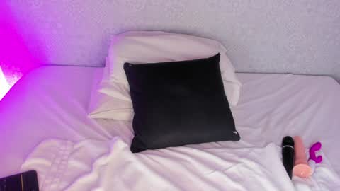 Snapshot of natasha_harpper chatting on 01-27-25, 03:28 Natasha online show from 01-27-25, 03:28