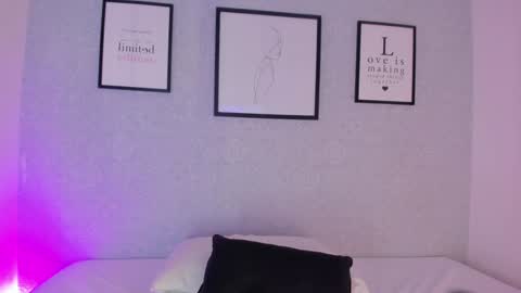 Snapshot of natasha_harpper chatting on 01-28-25, 05:24 Natasha online show from 01-28-25, 05:24