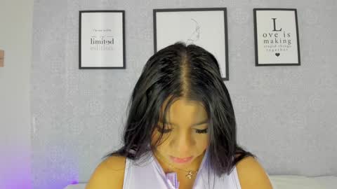 Snapshot of natasha_harpper chatting on 02-04-25, 10:54 Natasha online show from 02-04-25, 10:54