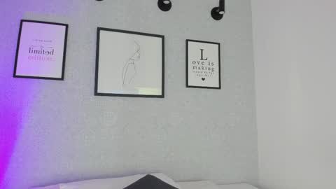 Snapshot of natasha_harpper chatting on 02-12-25, 10:46 Natasha online show from 02-12-25, 10:46