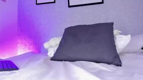 Snapshot of natasha_harpper chatting on 02-19-25, 05:06 Natasha online show from 02-19-25, 05:06