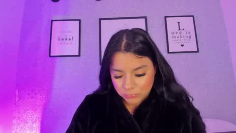 Snapshot of natasha_harpper chatting on 02-20-25, 07:41 Natasha online show from 02-20-25, 07:41