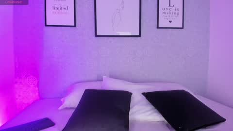 Snapshot of natasha_harpper chatting on 02-24-25, 11:10 Natasha online show from 02-24-25, 11:10