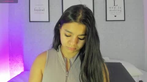 Snapshot of natasha_harpper chatting on 02-25-25, 12:24 Natasha online show from 02-25-25, 12:24