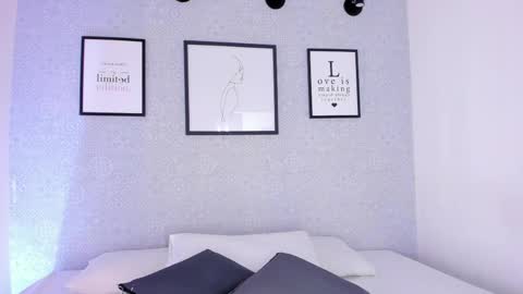 Snapshot of natasha_harpper chatting on 10-15-25, 11:21 Natasha online show from 10-15-25, 11:21