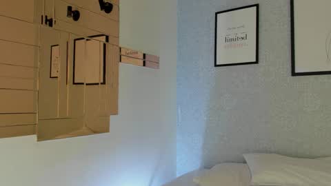 Snapshot of natasha_harpper chatting on 10-20-25, 11:21 Natasha online show from 10-20-25, 11:21