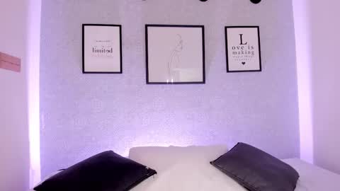  Natasha  online show from 12-22-25, 11:07