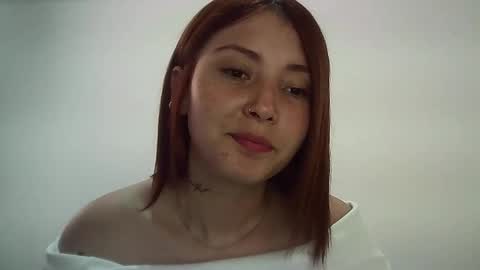 Snapshot of natasha_kein chatting on 01-09-25, 05:00 natalia online show from 01-09-25, 05:00