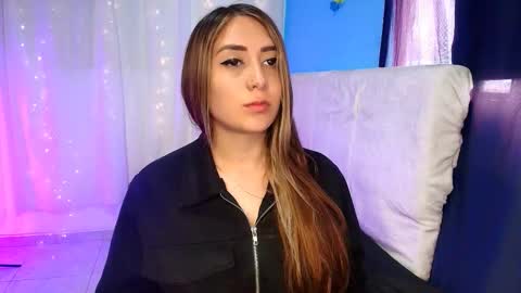 Snapshot of natasha_peach_ chatting on 09-09-25, 10:31 Natasha online show from 09-09-25, 10:31