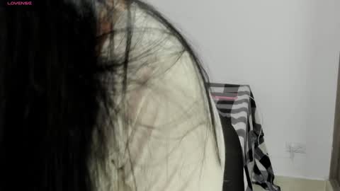 Snapshot of natasha_su chatting on 01-05-25, 04:06 Natalia online show from 01-05-25, 04:06