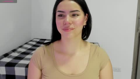 Snapshot of natasha_su chatting on 01-08-25, 03:40 Natalia online show from 01-08-25, 03:40