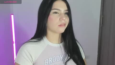 Snapshot of natasha_su chatting on 02-21-26, 04:13 Natalia online show from 02-21-26, 04:13