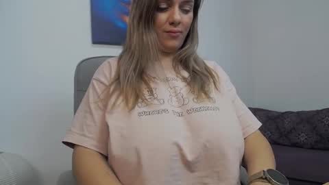 Snapshot of natashaboobs chatting on 12-17-24, 06:45 natashaboobs online show from 12-17-24, 06:45