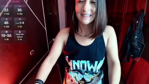 Snapshot of natashamason chatting on 12-18-24, 12:29 Natasha Mason online show from 12-18-24, 12:29
