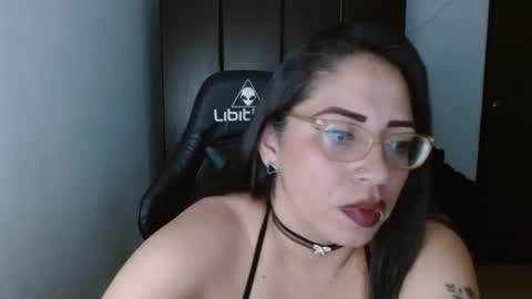 Natasha Smithe  online show from 03-05-25, 04:24