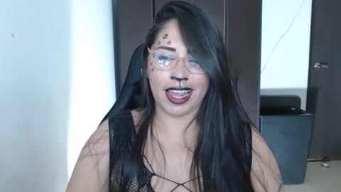 Natasha Smithe  online show from 10-31-25, 01:50