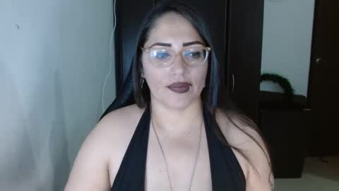 Natasha Smithe  online show from 11-24-25, 01:05