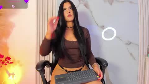 Snapshot of natashataylor1 chatting on 04-25-26, 02:25 Natasha online show from 04-25-26, 02:25