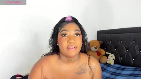 Snapshot of natassha_brown chatting on 03-04-25, 12:07 Natassha online show from 03-04-25, 12:07