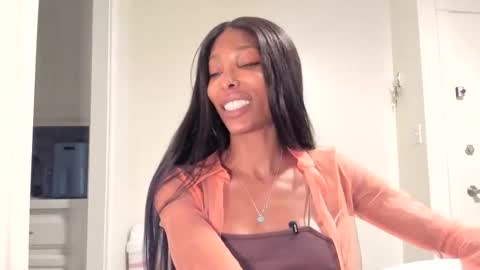 Natassia Dreams online show from 02-10-26, 02:15