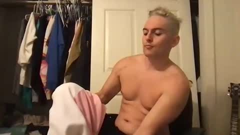 natetheexplorer online show from 11-01-25, 05:42